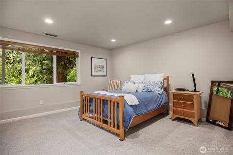 9360 SE 68th Mercer Island WA 98040