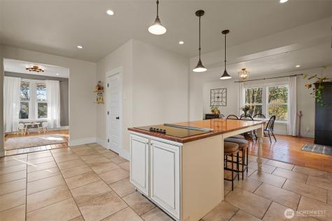2880 Creasey Road Custer WA 98240