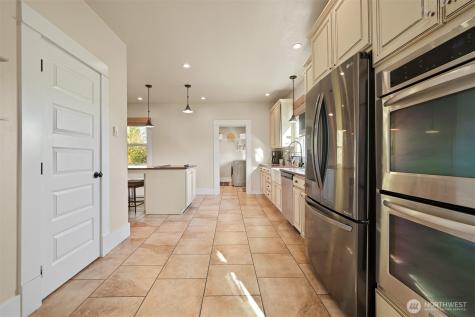 2880 Creasey Road Custer WA 98240