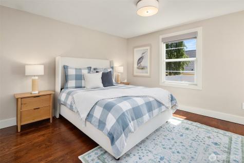 549 N 77th Street Seattle WA 98103