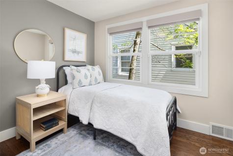 549 N 77th Street Seattle WA 98103