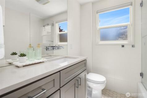 549 N 77th Street Seattle WA 98103