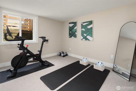 549 N 77th Street Seattle WA 98103