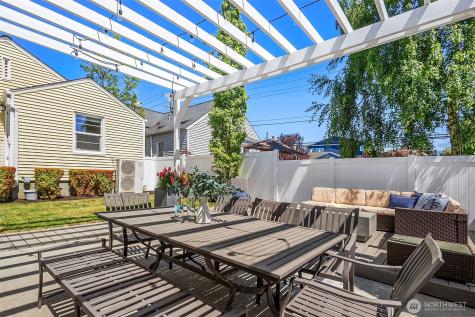 549 N 77th Street Seattle WA 98103