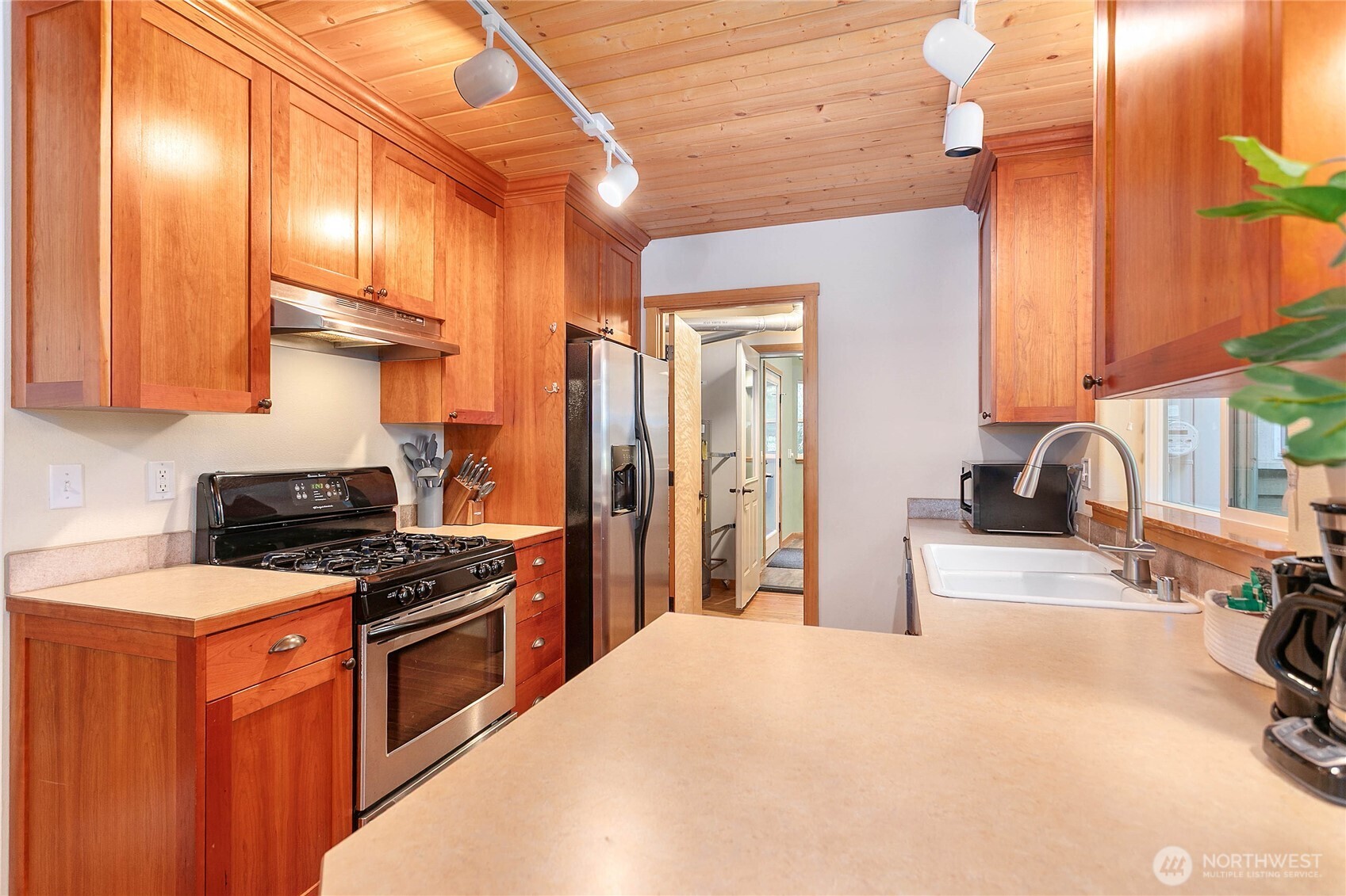 21012 Pinnacle Road Glacier WA 98244