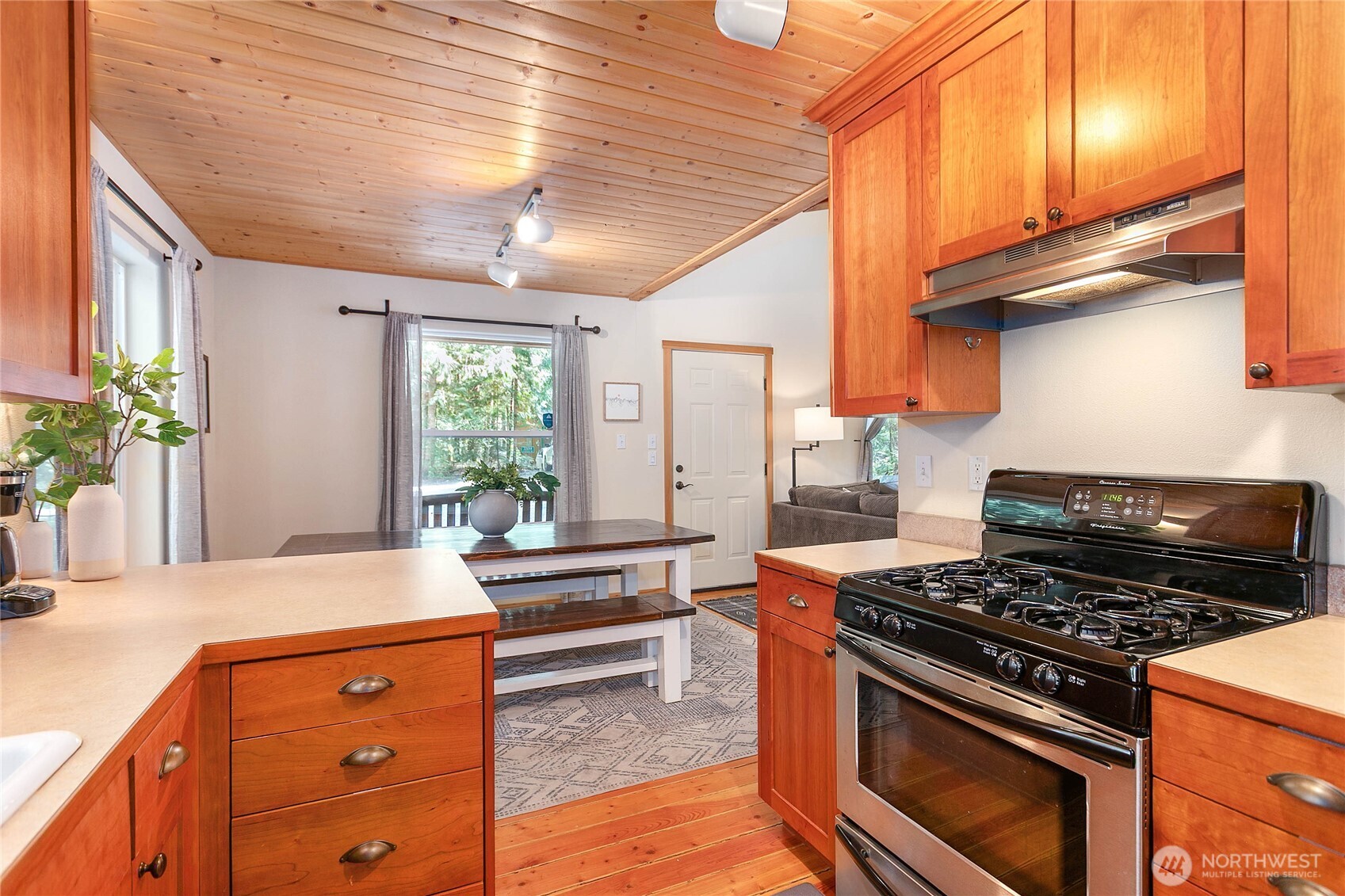 21012 Pinnacle Road Glacier WA 98244