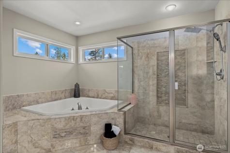 2046 277th Avenue SE Sammamish WA 98075