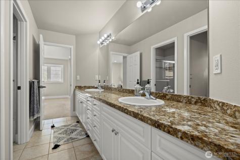 2046 277th Avenue SE Sammamish WA 98075