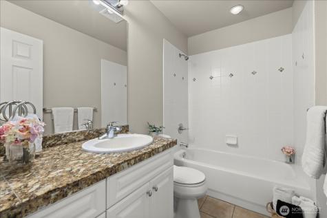 2046 277th Avenue SE Sammamish WA 98075
