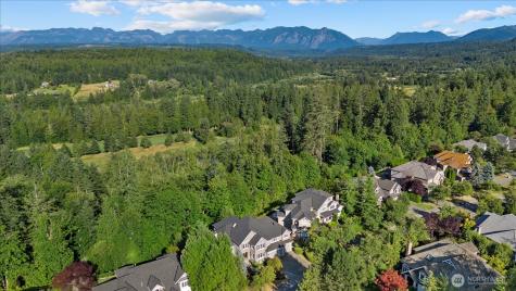2046 277th Avenue SE Sammamish WA 98075