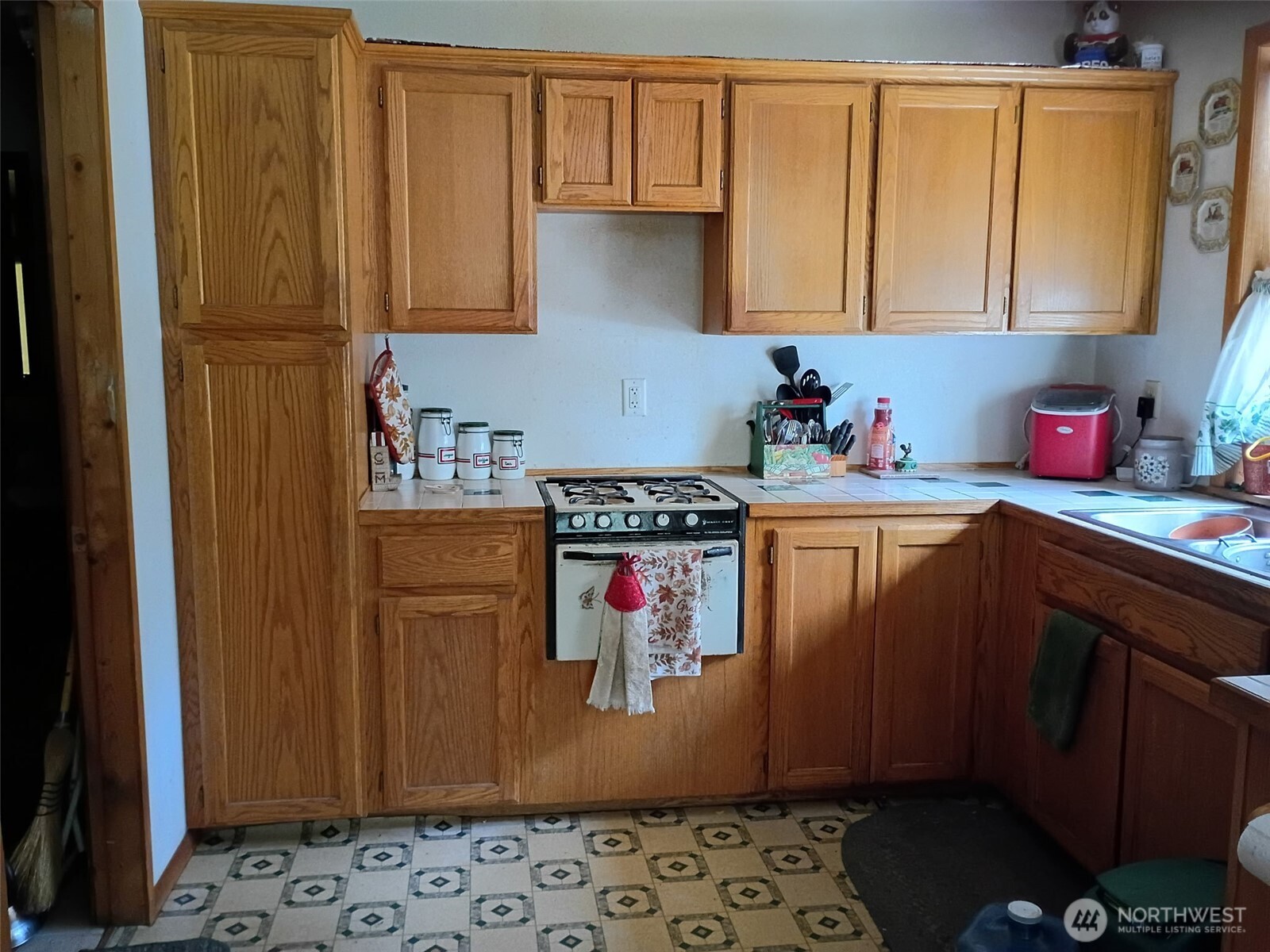 12 Caribou Road Tonasket WA 98855
