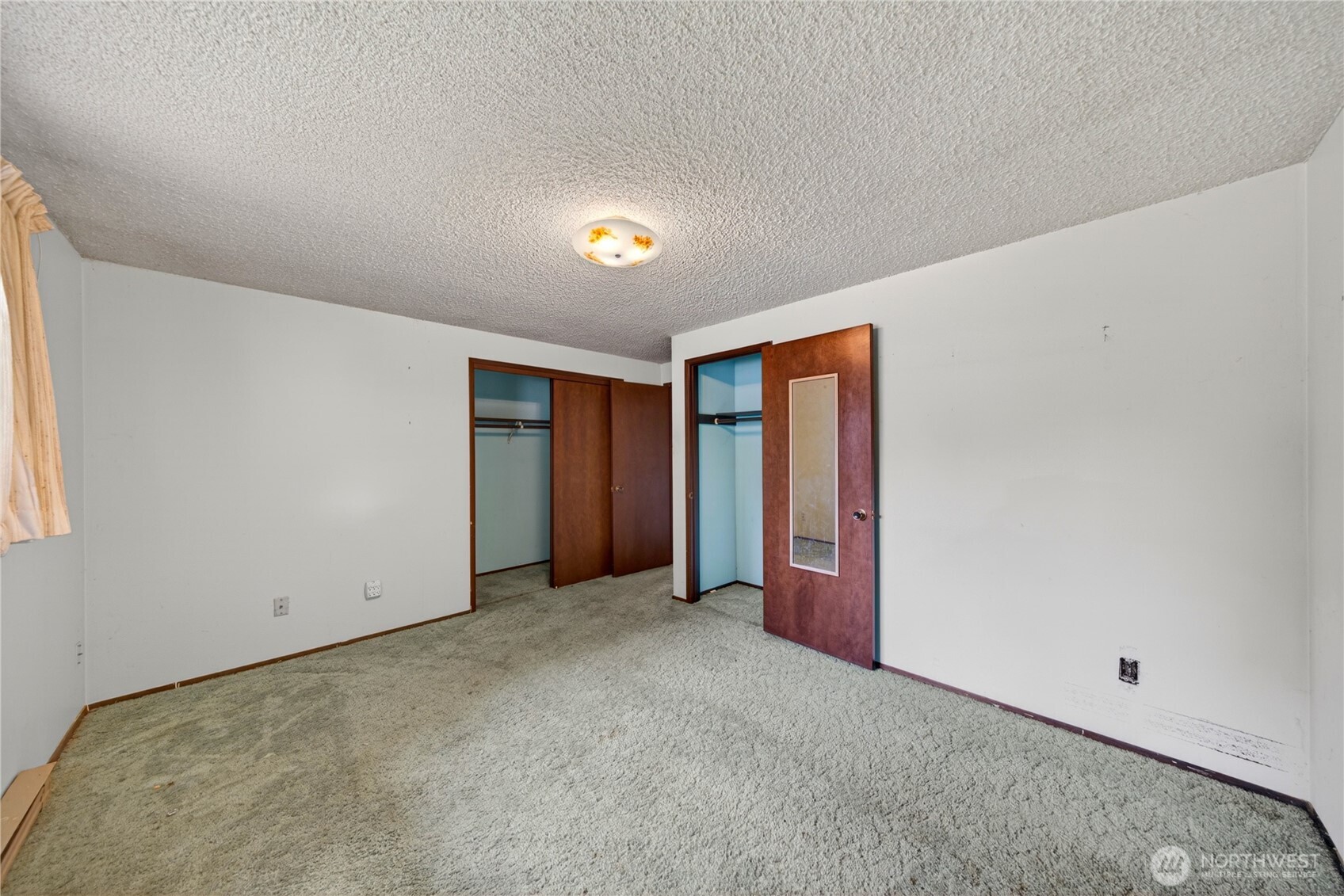 113 N Hawthorne Street Burlington WA 98233