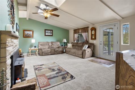 2124 Firland Drive Puyallup WA 98371