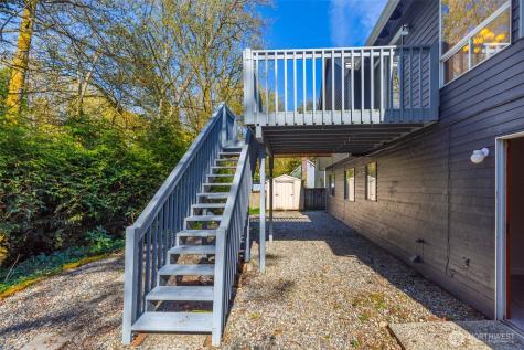 29027 13th Avenue S Federal Way WA 98003