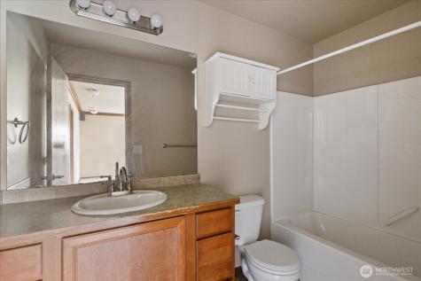1441 NW 5th Avenue Oak Harbor WA 98277