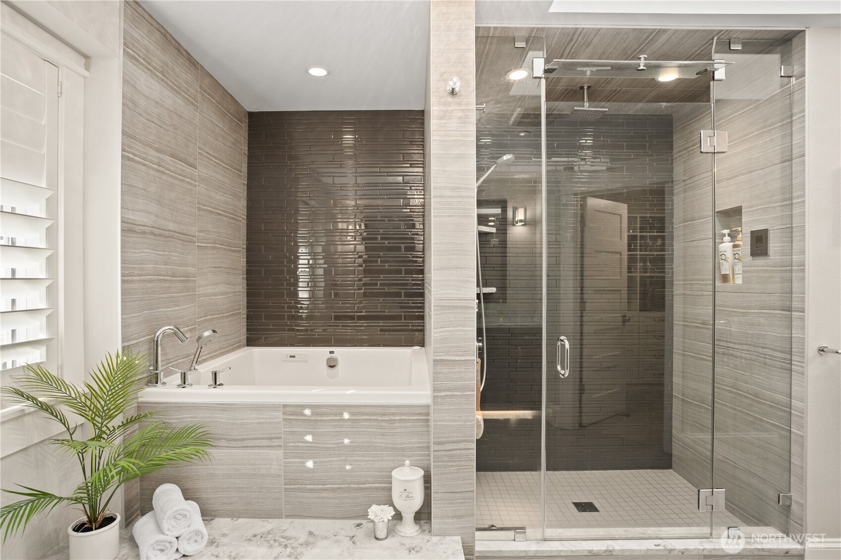 8612 36th Street Mercer Island WA 98040