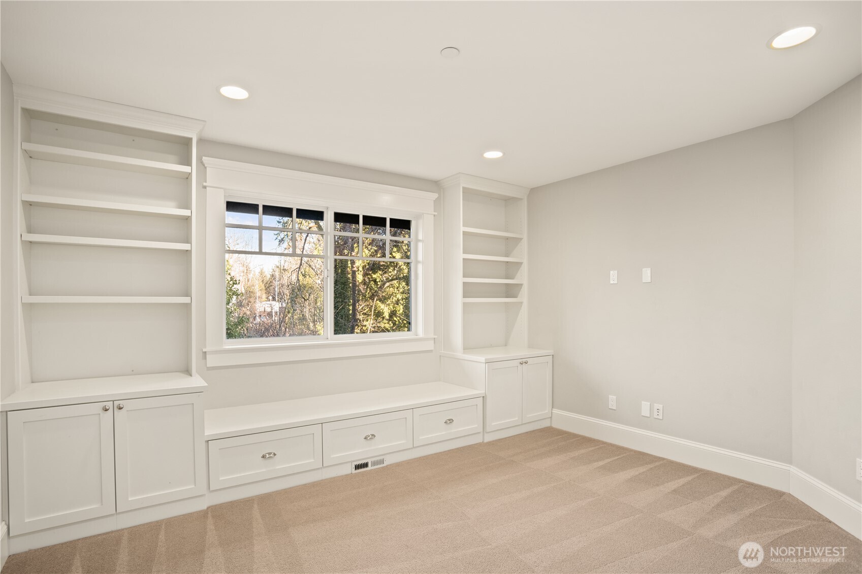 8612 36th Street Mercer Island WA 98040
