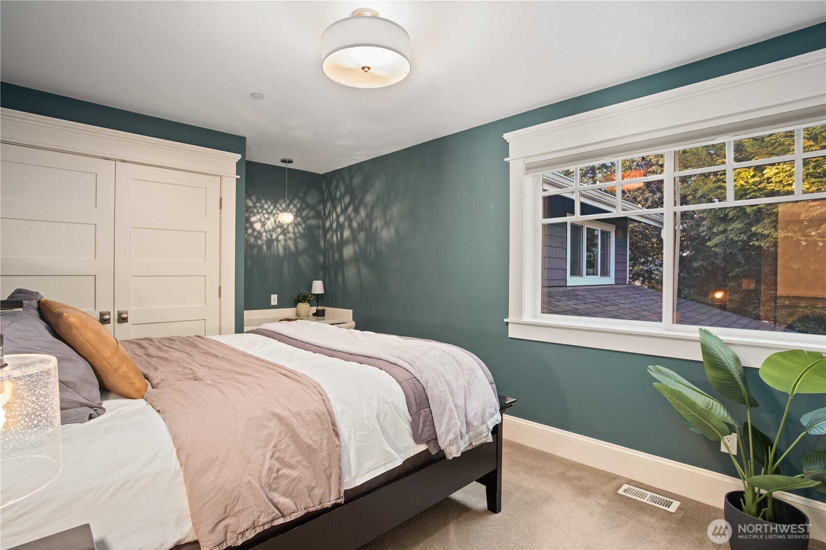 8612 36th Street Mercer Island WA 98040