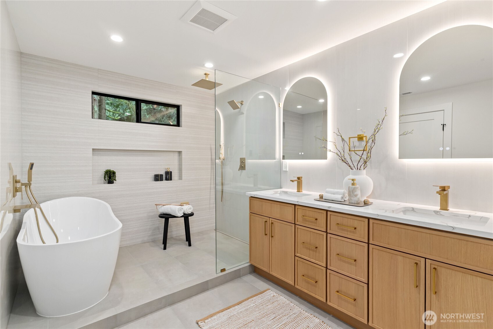 22911 57th Avenue SE Woodinville WA 98072