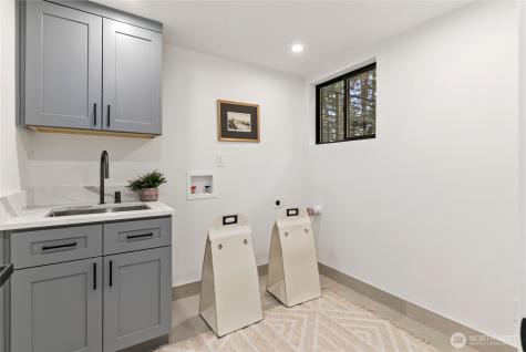 22911 57th Avenue SE Woodinville WA 98072