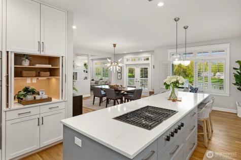 712 Tiffany Meadows Drive NE Bainbridge Island WA 98110