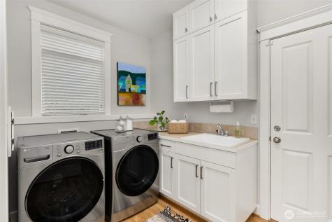 712 Tiffany Meadows Drive NE Bainbridge Island WA 98110