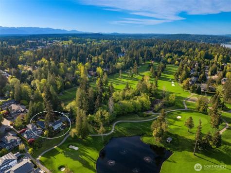 712 Tiffany Meadows Drive NE Bainbridge Island WA 98110