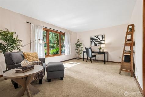 25300 SE Mirrormont Way Issaquah WA 98027