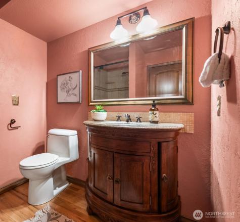 25300 SE Mirrormont Way Issaquah WA 98027