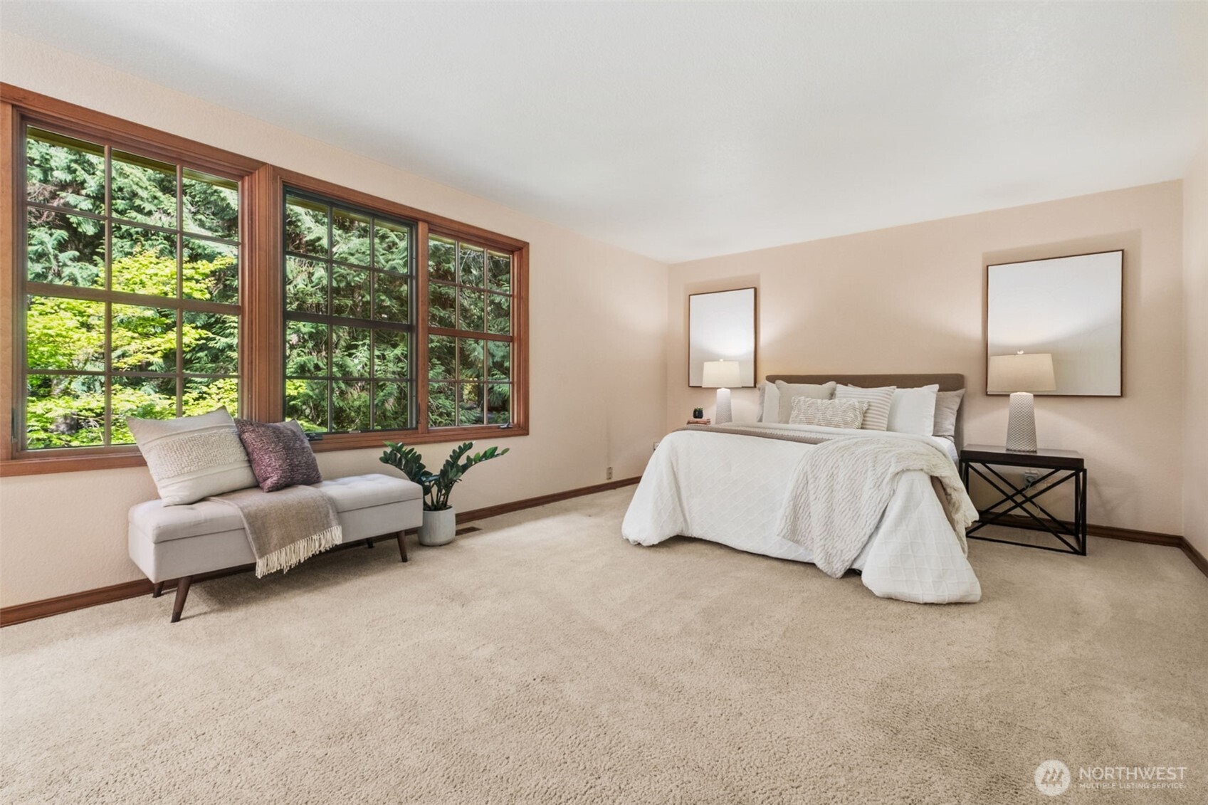 25300 SE Mirrormont Way Issaquah WA 98027
