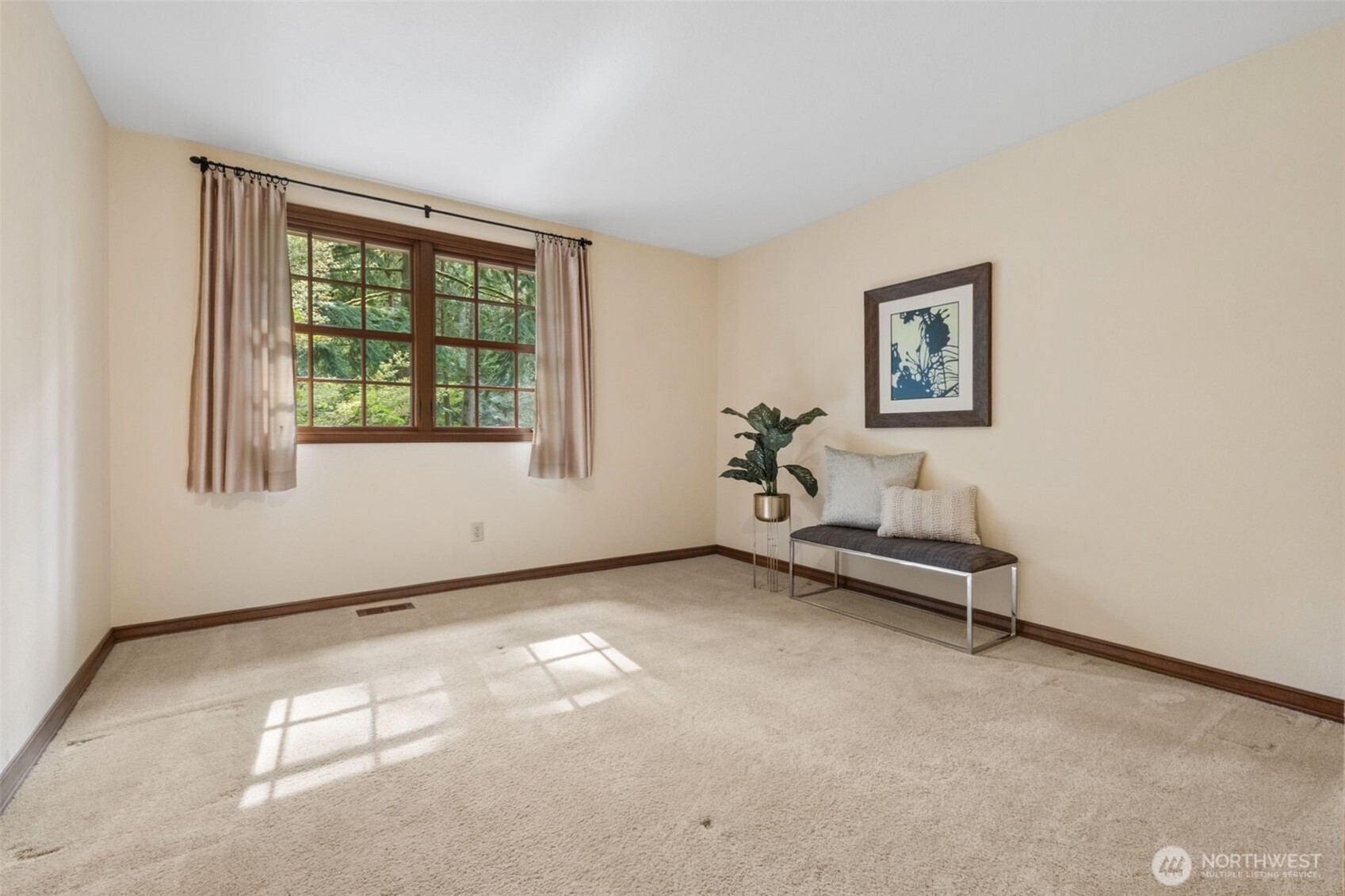 25300 SE Mirrormont Way Issaquah WA 98027