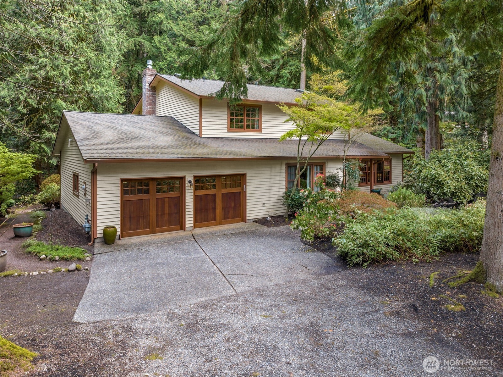 25300 SE Mirrormont Way Issaquah WA 98027