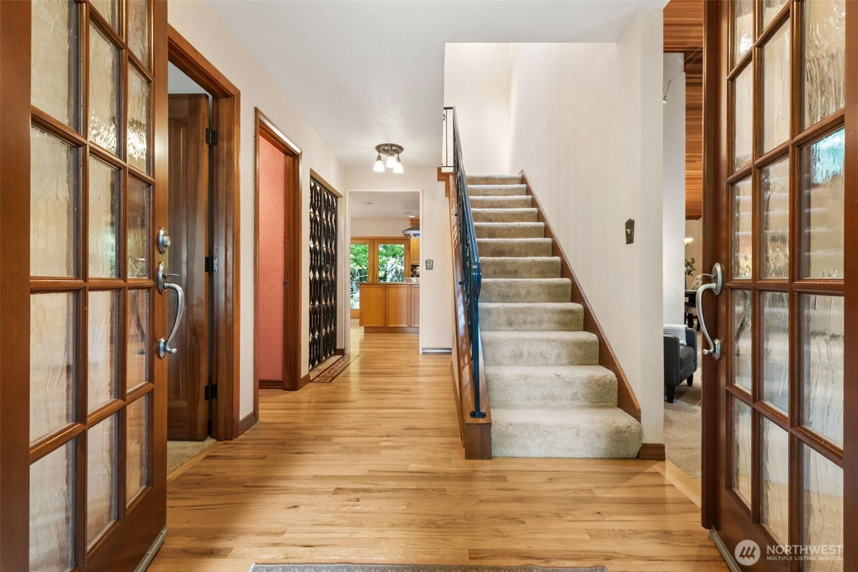 25300 SE Mirrormont Way Issaquah WA 98027