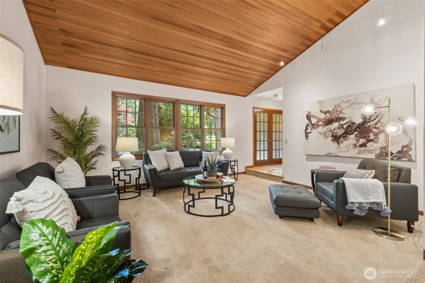25300 SE Mirrormont Way Issaquah WA 98027