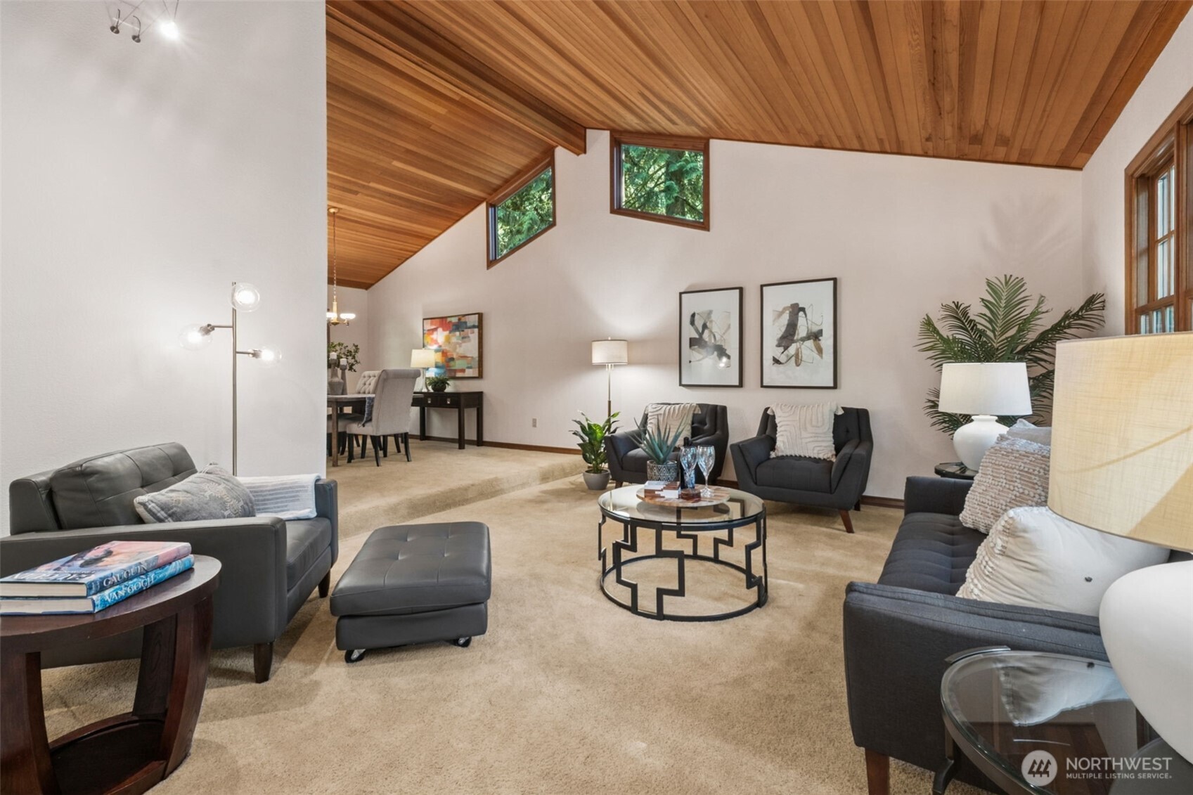 25300 SE Mirrormont Way Issaquah WA 98027