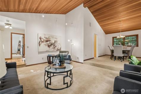25300 SE Mirrormont Way Issaquah WA 98027