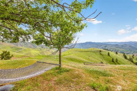 6600 Coyote Ridge Road Cashmere WA 98815