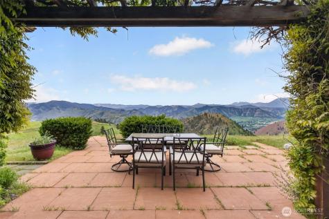 6600 Coyote Ridge Road Cashmere WA 98815
