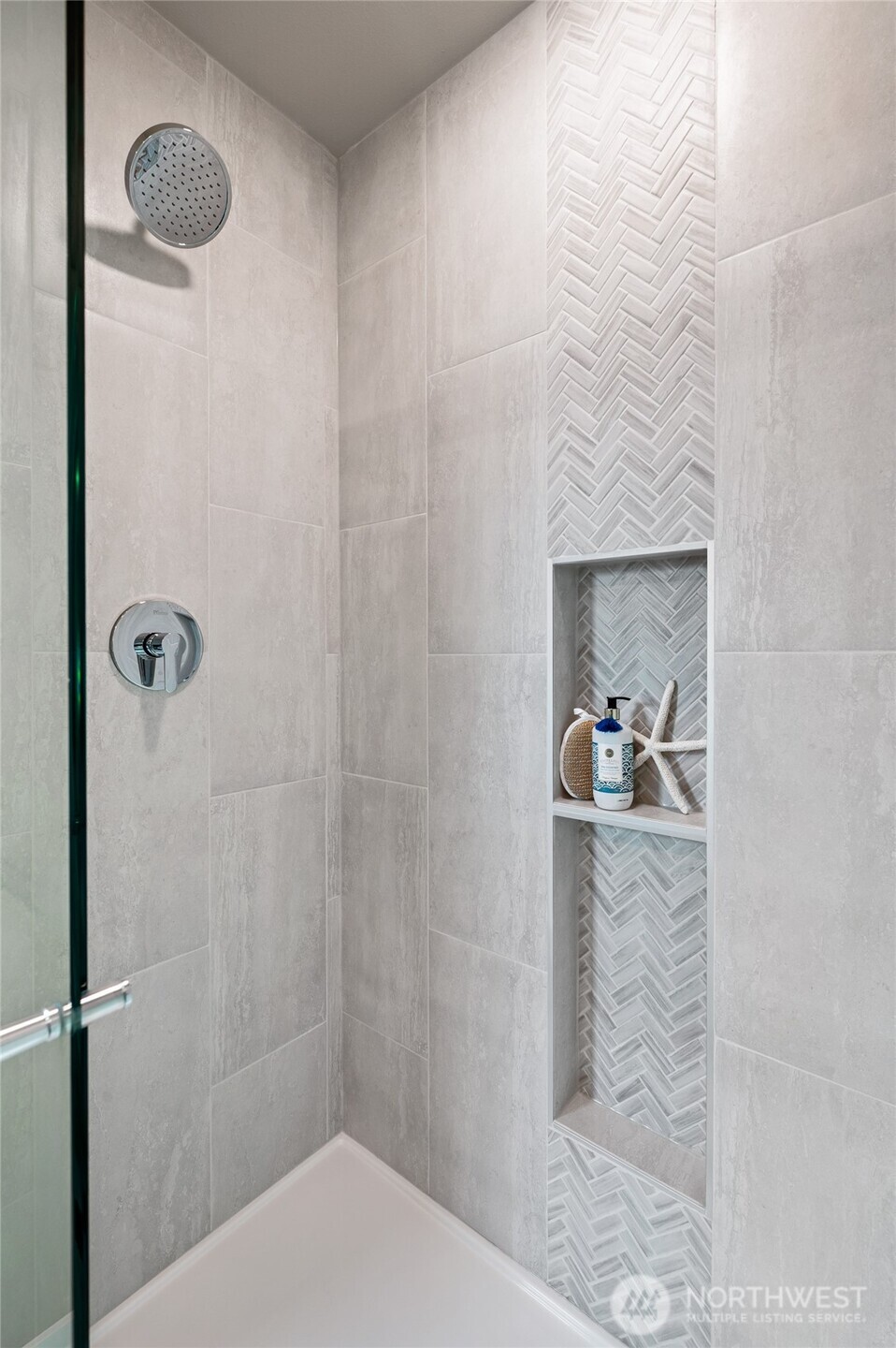 14424 Madison Way Lynnwood WA 98087