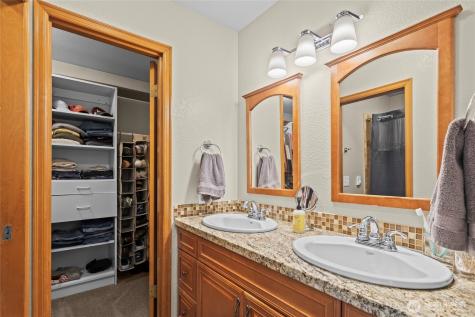 9224 60th Avenue Ct E Puyallup WA 98371