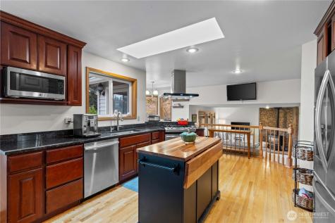 1103 SW 334th Place Federal Way WA 98023