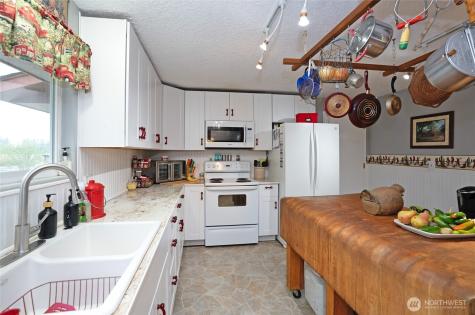 163 Schoolhouse Lane Toledo WA 98591