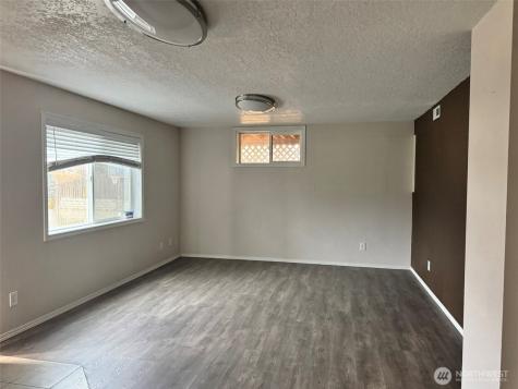 21 Orchard Loop Road N Tonasket WA 98855
