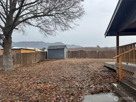 21 Orchard Loop Road N Tonasket WA 98855