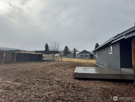 21 Orchard Loop Road N Tonasket WA 98855