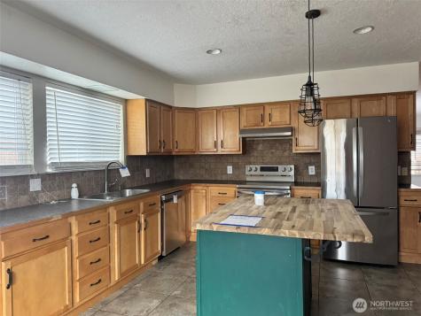 21 Orchard Loop Road N Tonasket WA 98855
