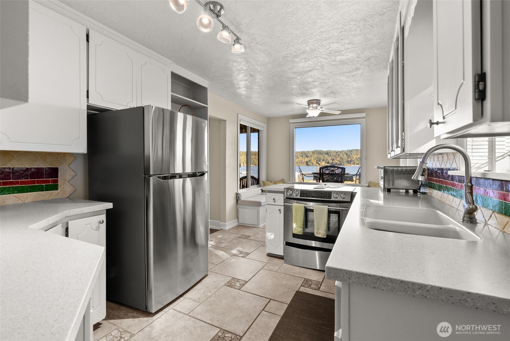 5208 Illahee Road NE Bremerton WA 98311