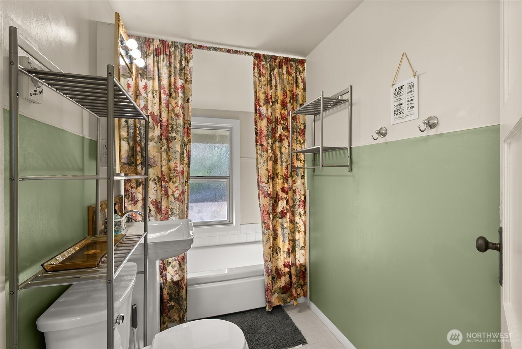 5208 Illahee Road NE Bremerton WA 98311