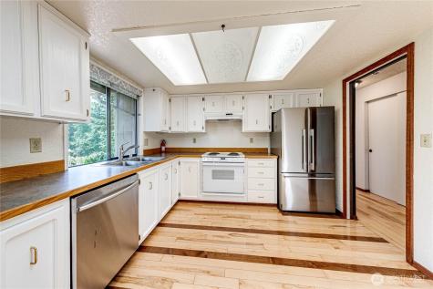 5410 189th Place SW Lynnwood WA 98036