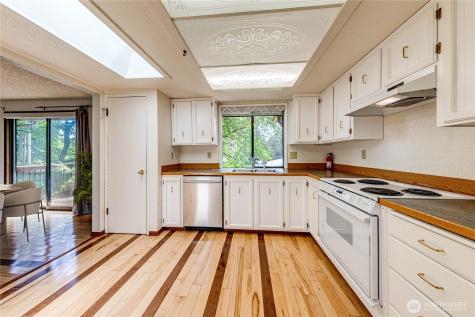 5410 189th Place SW Lynnwood WA 98036